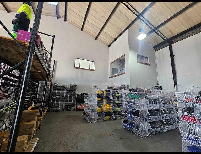 1,046M² WAREHOUSE FOR SALE IN ACTIVIA PARK